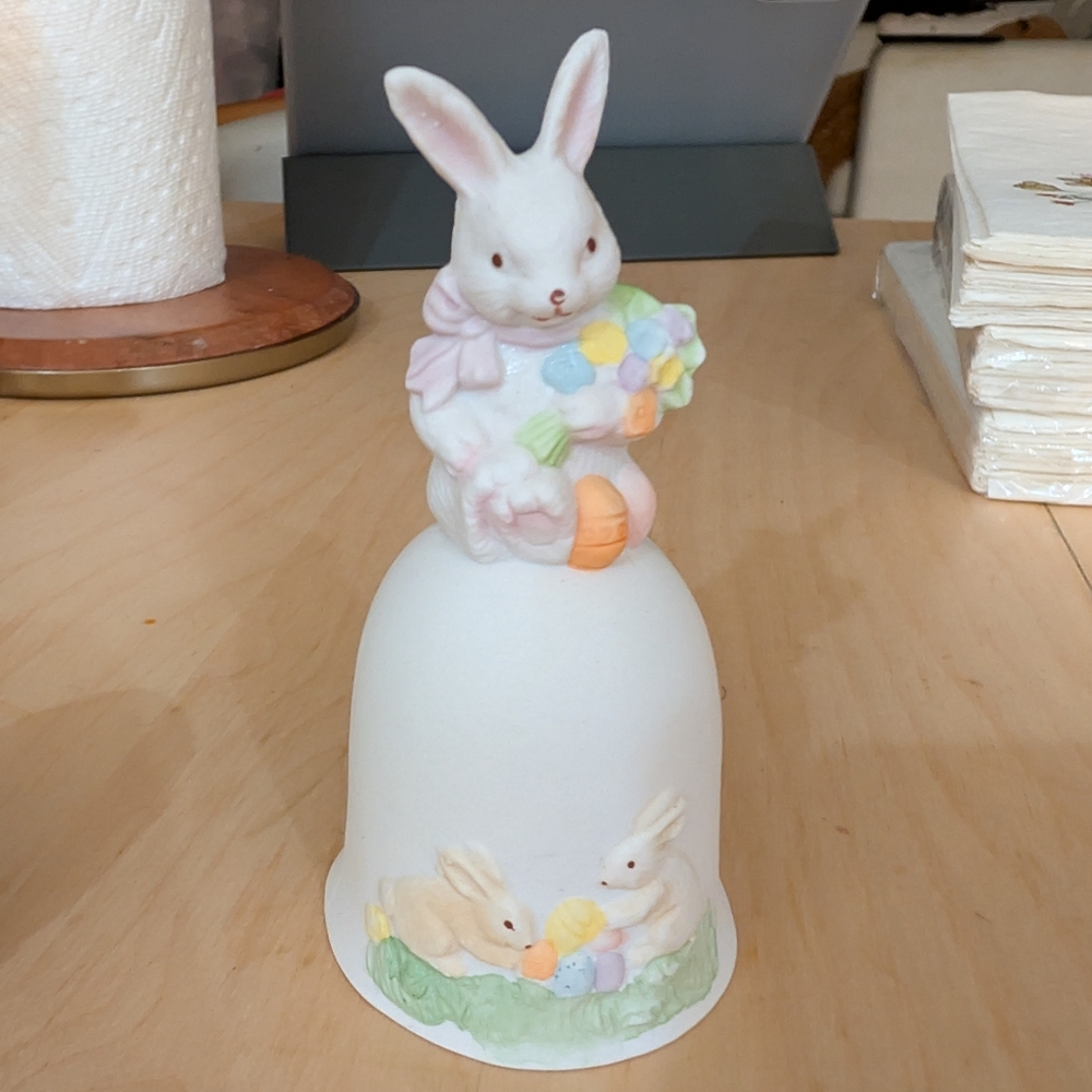 Vintage Easter Decor Set - Picture 2 of 10